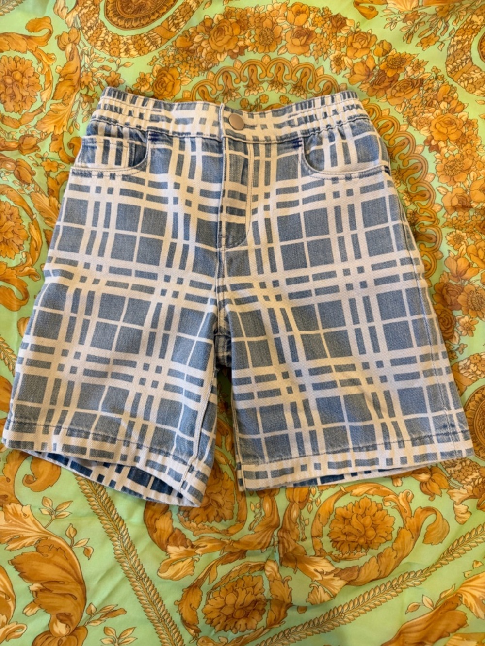 Burberry Kids boys size 8 , NEW CONDITION